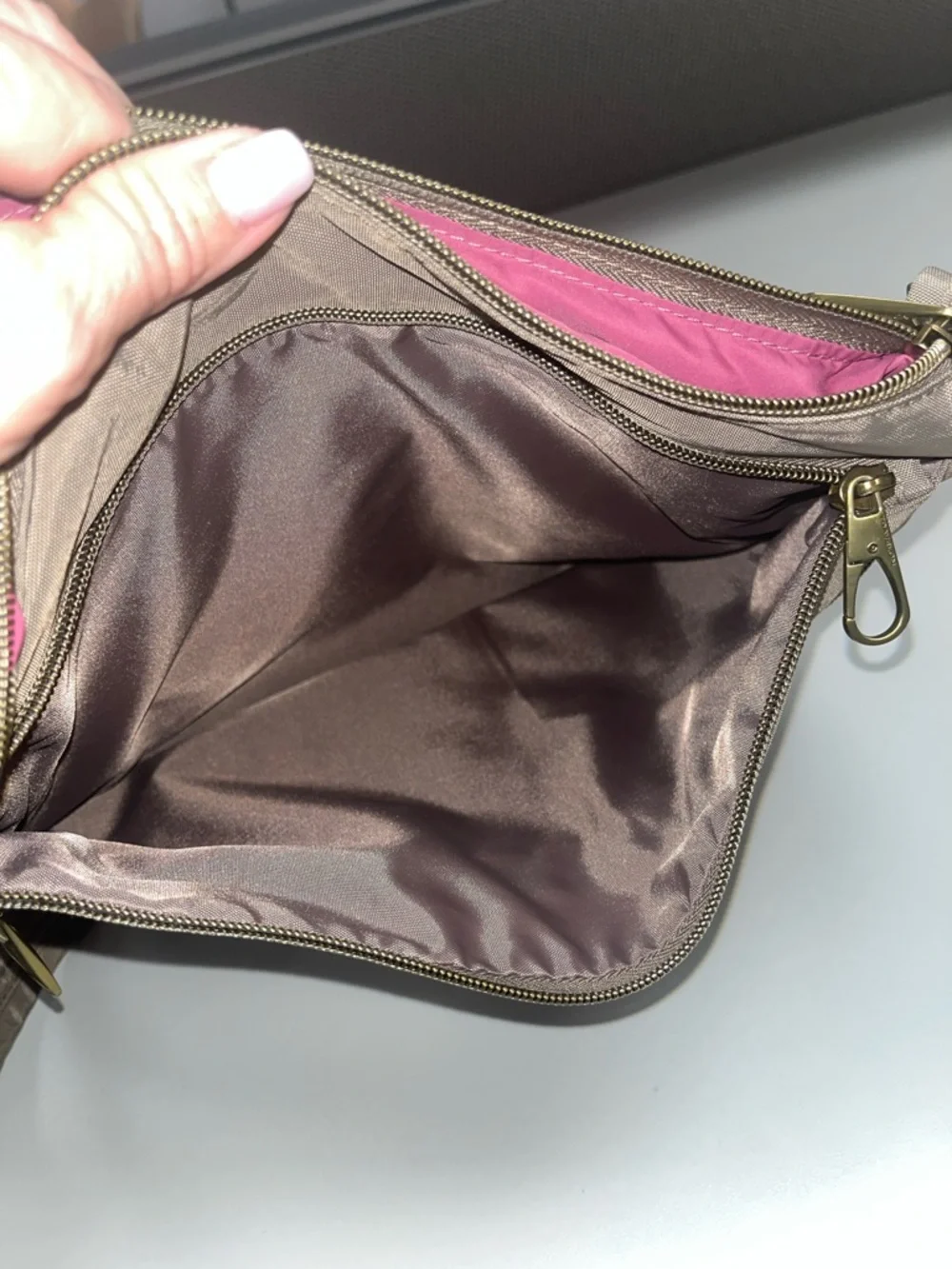 Travelon Sable Shoulder Crossbody Bag with Gold Hardware - Picture 9 of 10